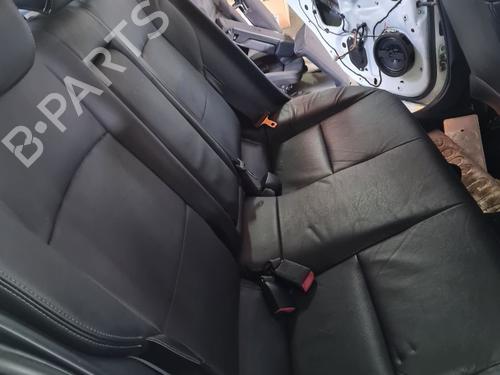 rear-seat-mitsubishi-lancer-viii-sportback-cx_a-2007-33885844 main image