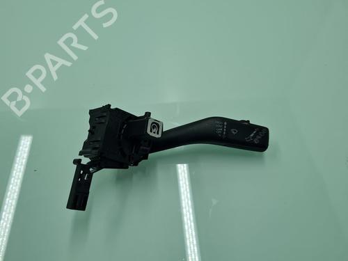 Used Steering column stalk Steering column stalk VW GOLF VI (5K1) 2.0 TDI (110 hp) 21637199 21637199
