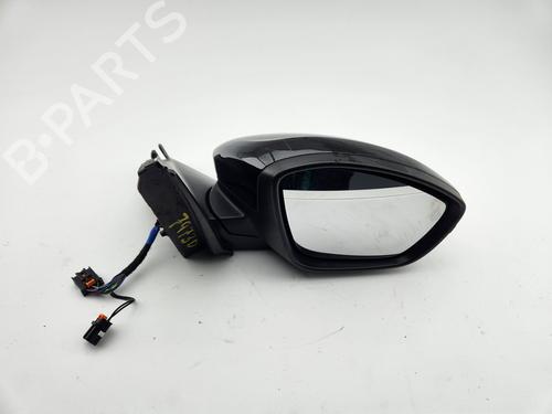 Used Right mirror OPEL CORSA F (P2JO) 1.2 (68) (101 hp) 31176253