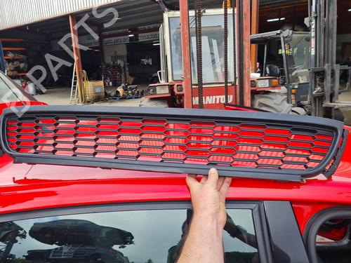 Used Grille VW POLO V (6R1, 6C1) [2009-2022]  21652825