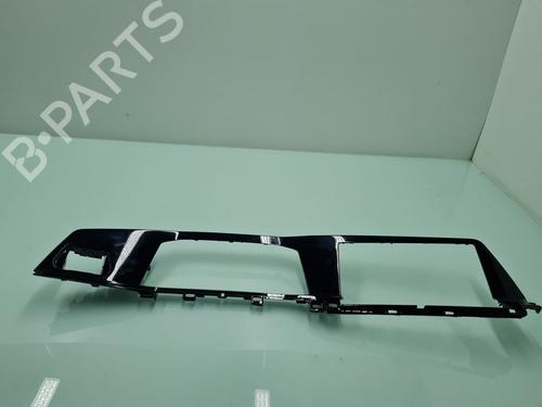 BP21642176O1 main image