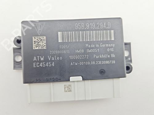 Used Electronic module Electronic module PORSCHE MACAN (95B) 2.9 GTS (95BBL1) (380 hp) 40072418 40072418