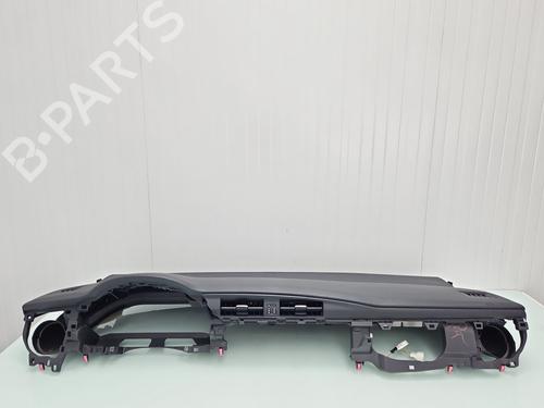 Used Dashboard Dashboard TOYOTA AURIS (_E18_) 1.8 Hybrid (ZWE186_, ZWE186R) (136 hp) 40523298 40523298