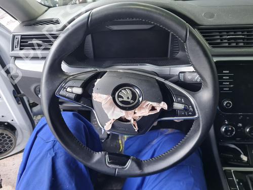 Used Steering wheel SKODA SUPERB III Estate (3V5) 2.0 TDI (150 hp) 31248431