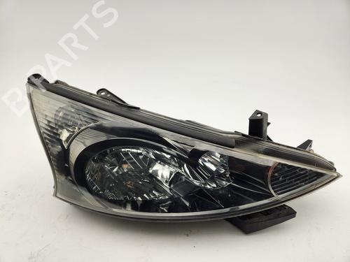 Faro destro MITSUBISHI GRANDIS (NA_W) 2.0 DI-D (NA8W) (136 hp) 30844368