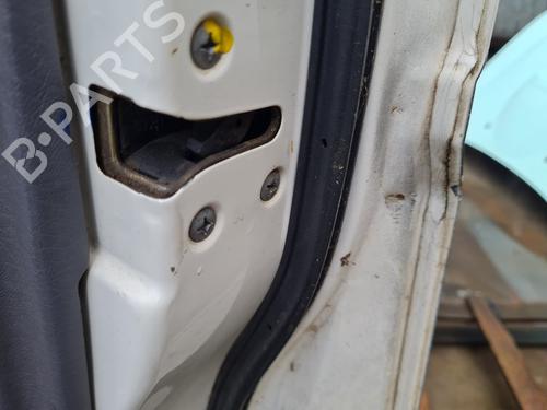 Used Front right lock NISSAN TERRANO II (R20) 2.7 TDi 4WD (125 hp) 21657347