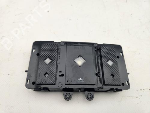 interior-roof-light-ds-ds-7-crossback-j4_-jr_-jc_-2017-32258558 main image