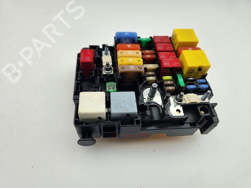 Used Fuse box Fuse box PEUGEOT 5008 II (MC_, MJ_, MR_, M4_) 1.6 PureTech 180 (M45GFR) (181 hp) 29722863 29722863
