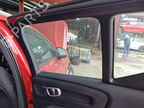 Used Rear right window mechanism Rear right window mechanism VOLVO XC40 (536) T3 (163 hp) 23041071 23041071