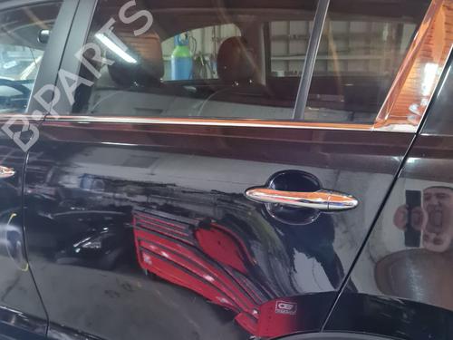 Used Left rear door Left rear door 32631809 32631809