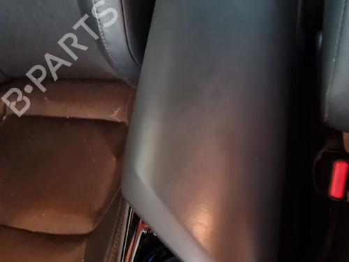 Armlæn Armlæn TOYOTA C-HR (_X1_) 1.8 Hybrid (ZYX10_, ZYX11_, ZYX10R, ZYX11R) (122 hp) 33818137 33818137