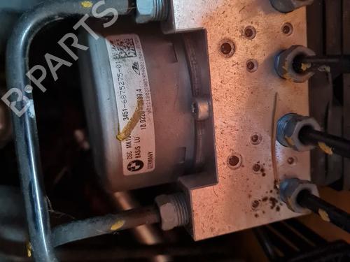 BP32684157M43 main image