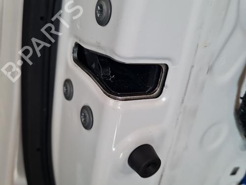 front-left-lock-toyota-corolla-estate-_e21_-2019-39505872 main image