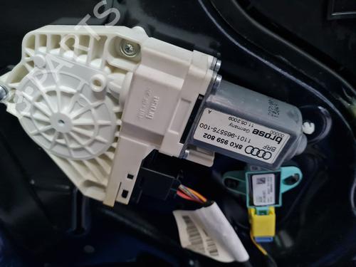 front-right-window-mechanism-audi-q5-8rb-2008-2009-2010-2011-2012-2013-2014-2015-2016-2017-2018-2019-32414205 main image