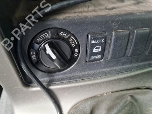 Used Switch NISSAN PATHFINDER III (R51) [2005-2025]  21649439