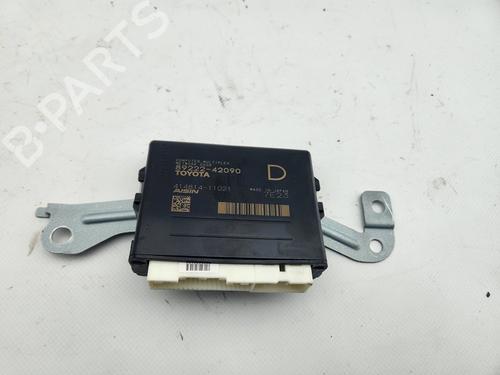 Used Electronic module TOYOTA RAV 4 IV (_A4_) 2.5 Hybrid (AVA42_) (197 hp) 32258567