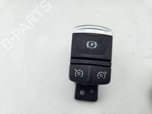 Used Hand brake Hand brake RENAULT MEGANE IV Hatchback (B9A/M/N_) [2015-2026] 33177377 33177377