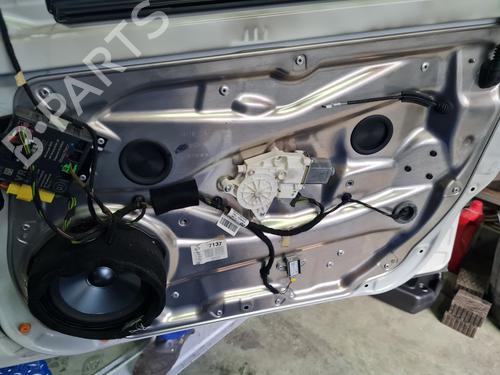 front-right-window-mechanism-mercedes-benz-c-class-w204-2007-2008-2009-2010-2011-2012-2013-2014-2015-32446808 main image