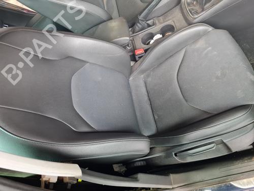 Used Right front seat SEAT LEON (5F1) [2012-2021]  24470008
