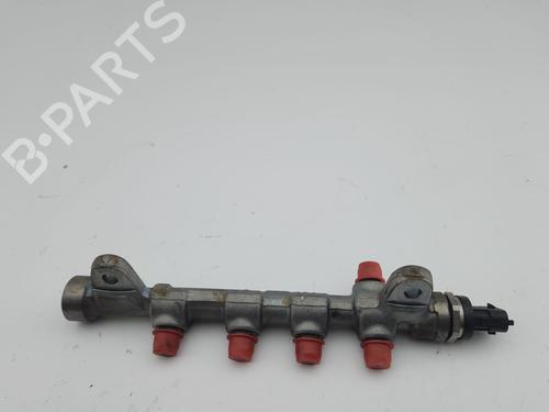 Used Injection rail Injection rail 37260660 37260660
