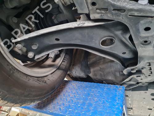 right-front-suspension-arm-toyota-yaris-_p21_-_pa1_-_ph1_-2020-36992107 main image