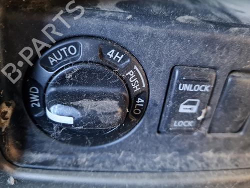 Used Switch NISSAN PATHFINDER III (R51) [2005-2025]  21649275