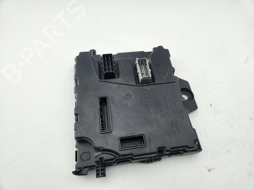 Used Fuse box RENAULT KANGOO / GRAND KANGOO II (KW0/1_) [2008-2025]  31020382