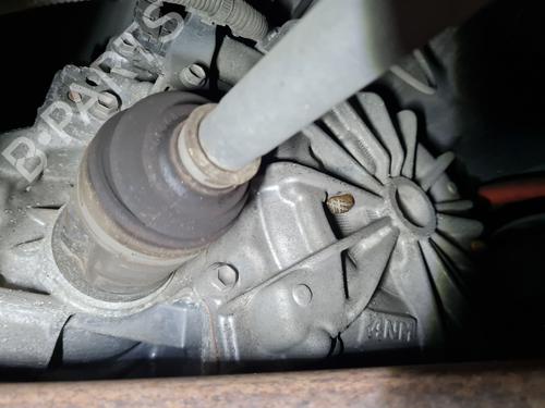 Used Rear differential Rear differential TOYOTA RAV 4 V (_A5_, _H5_) 2.5 Hybrid AWD (AXAP54, AXAP54L) (306 hp) 32765185 32765185