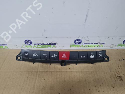 Used Warning switch FIAT 500L (351_, 352_) 1.3 D Multijet (199LXY1A, 199LXY11) (84 hp) 21660318