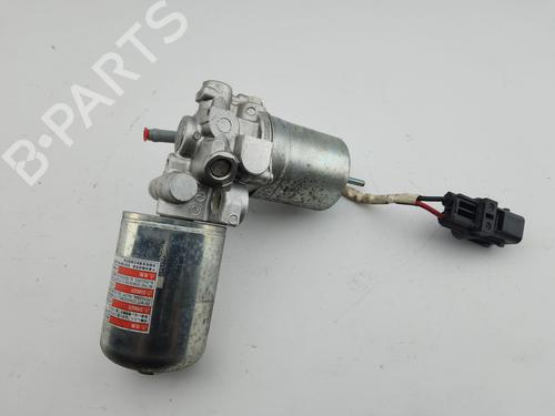 servo-brake-toyota-c-hr-_x1_-2016-38065136 main image