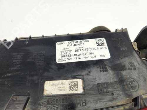 Right tailgate light SKODA OCTAVIA IV Combi (NX5, PV5) | BP31594346C80