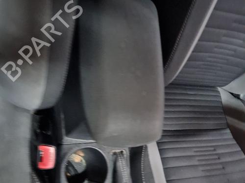 Armrest / Center console TOYOTA AURIS (_E18_) 1.8 Hybrid (ZWE186_, ZWE186R) | BP36859986I20 - Image 2