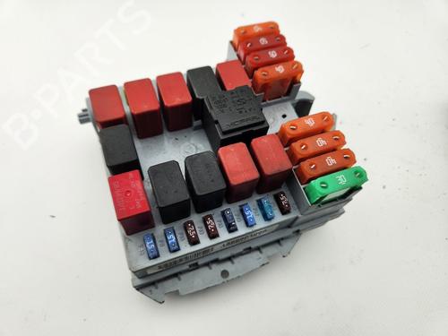 Used Fuse box Fuse box CITROËN JUMPER II Van 2.0 BlueHDi 130 4x4 (130 hp) 33826221 33826221
