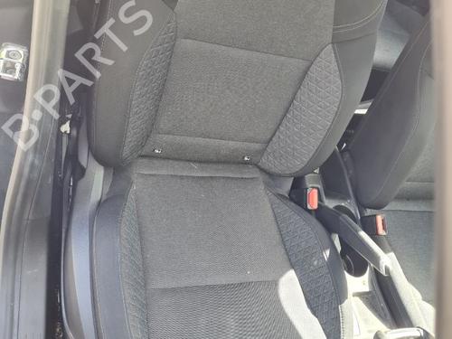 Used Right front seat Right front seat RENAULT CLIO V (B7_) 1.0 TCe 100 (B7MT) (101 hp) 27696817 27696817