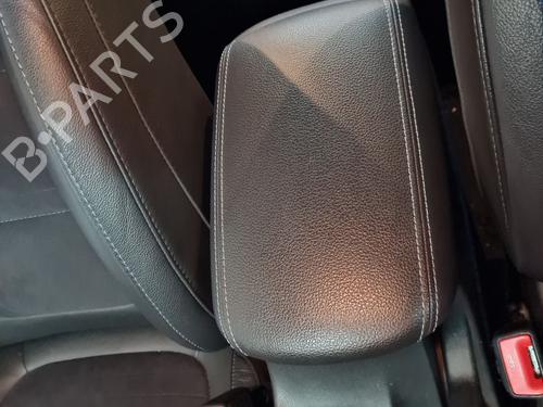 Armlæn Armlæn HYUNDAI i30 (PDE, PD, PDEN) 2.0 N (275 hp) 34040433 34040433