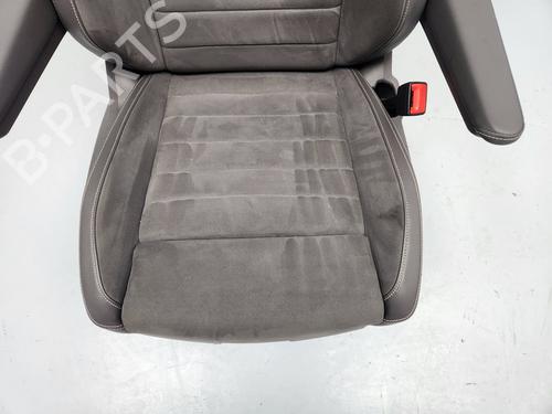 Right front seat VW MULTIVAN T7 (STM, STN) 1.4 eHybrid | BP31840983C16