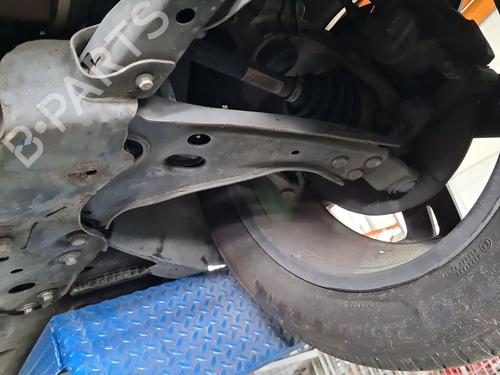 venstre-fortil-brearm-volvo-xc40-536-2017-38045827 main image