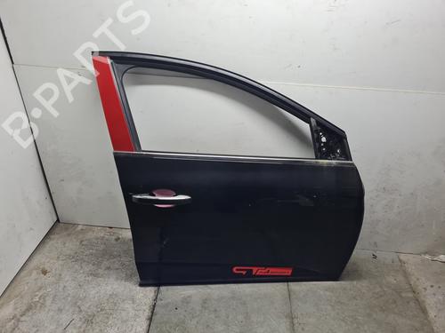 right-front-door-renault-megane-iv-hatchback-b9amn_-2015-21650152 main image