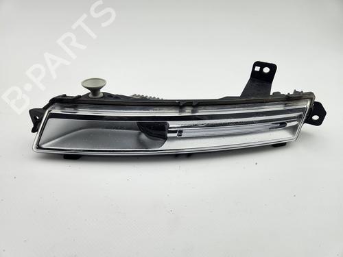 Used Right front fog light Right front fog light JAGUAR F-PACE (X761) 2.0 Ti4 AWD (250 hp) 31094330 31094330