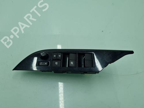 Used Left front window switch TOYOTA HILUX VIII Pickup (_N1_) [2015-2025]  23262679