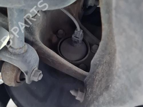 Used Right rear steering knuckle Right rear steering knuckle TOYOTA C-HR (_X1_) 1.8 Hybrid (ZYX10_, ZYX11_, ZYX10R, ZYX11R) (122 hp) 33852570 33852570