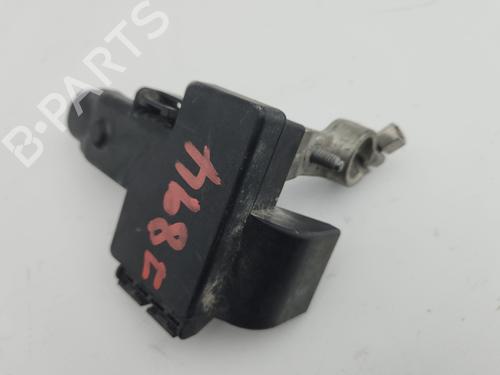 Used Fuse box Fuse box 37232484 37232484