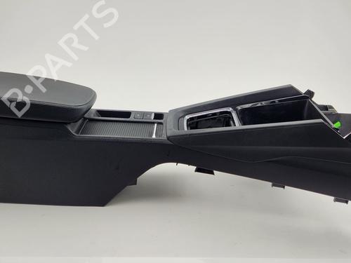 armrest-center-console-skoda-octavia-iv-combi-nx5-pv5-20-tdi-2019-21651814 main image