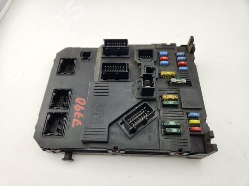 Used Fuse box Fuse box PEUGEOT 407 (6D_) [2004-2011] 29073932 29073932