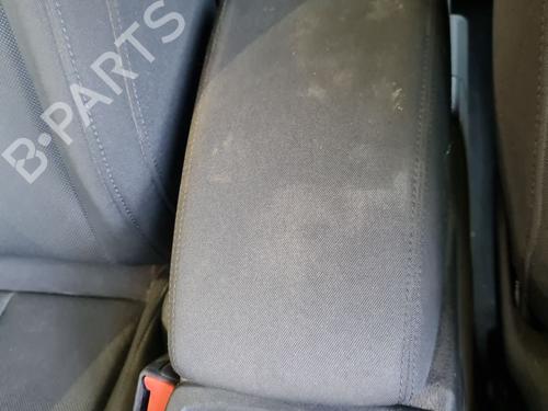 Used Armrest / Center console Armrest / Center console AUDI Q3 (8UB, 8UG) 2.0 TDI (150 hp) 26697463 26697463