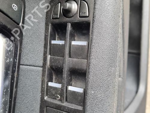 Used Left front window switch Left front window switch LAND ROVER RANGE ROVER EVOQUE (L538) [2011-2019] 31598819 31598819