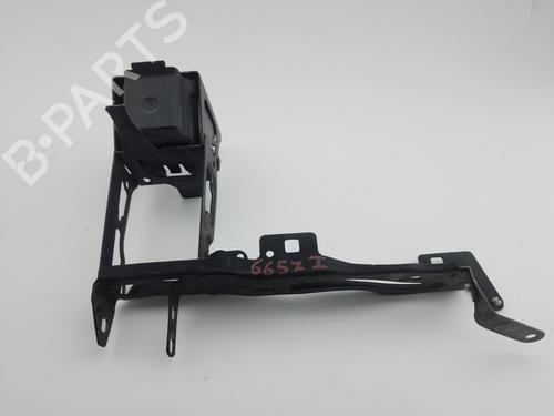 Used Left headlight support Left headlight support 37533717 37533717
