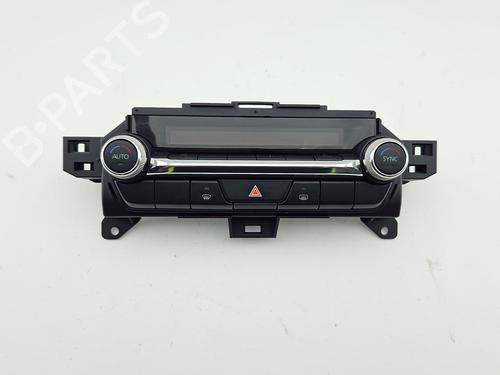 Used Climate control Climate control MAZDA 3 Hatchback (BP) 2.0 SKYACTIV-G M Hybrid (122 hp) 40255230 40255230