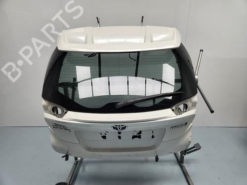 tailgate-toyota-c-hr-_x1_-2016-29159395 main image