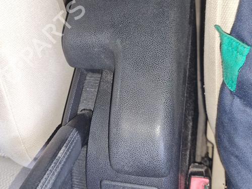 Accoudoir central MERCEDES-BENZ A-CLASS (W169) A 180 CDI (169.007, 169.307) (109 hp) 31858687